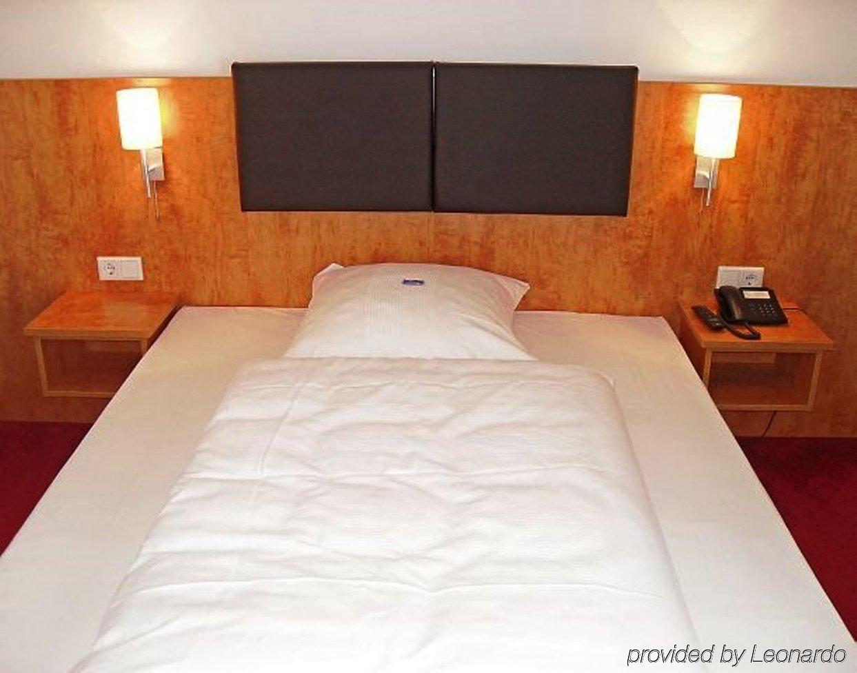 Hotel Neuwirtshaus - Superior Stuttgart Zimmer foto